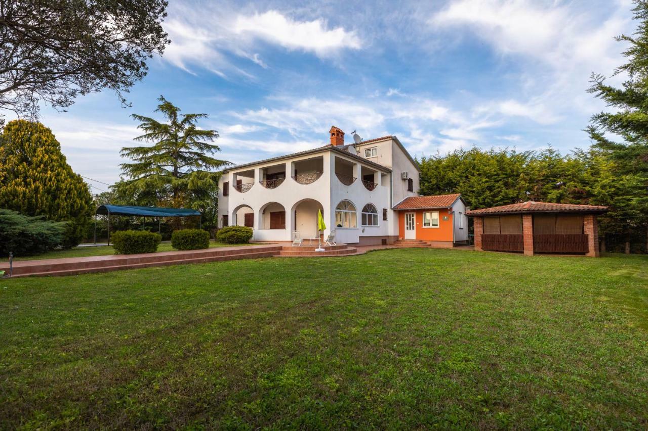 Apartment Villa Nera プーラ エクステリア 写真