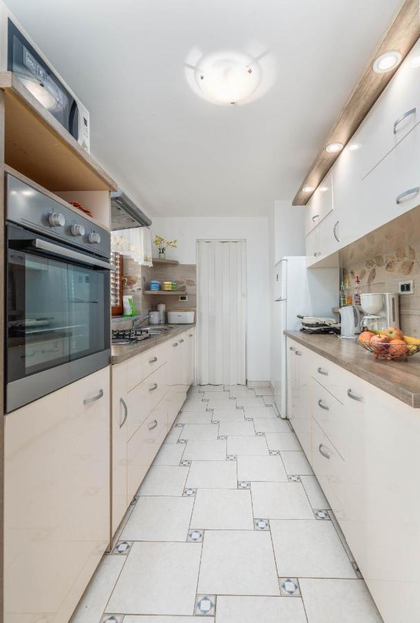 Apartment Villa Nera プーラ エクステリア 写真