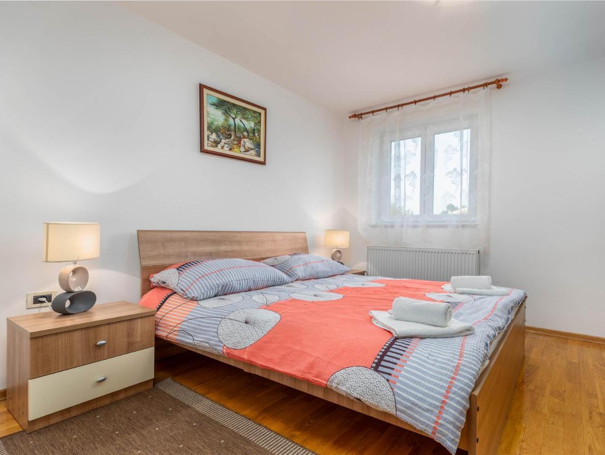 Apartment Villa Nera プーラ エクステリア 写真